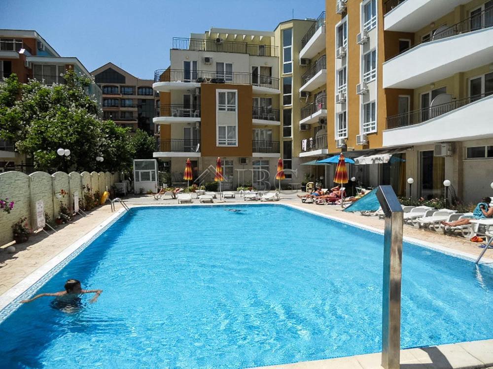 Blue Marine - Daneli Apartment Pantai Sunny Luaran gambar