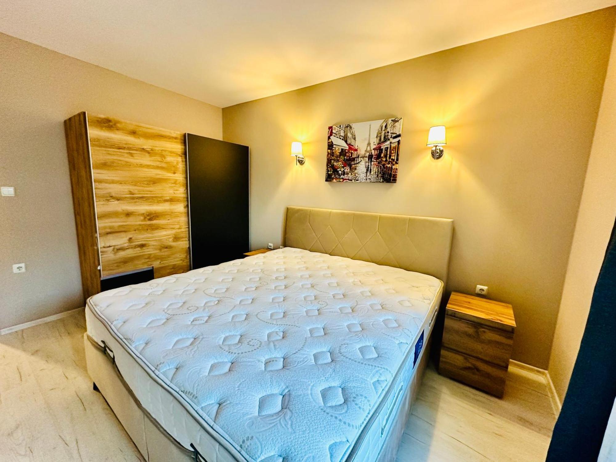 Blue Marine - Daneli Apartment Pantai Sunny Luaran gambar